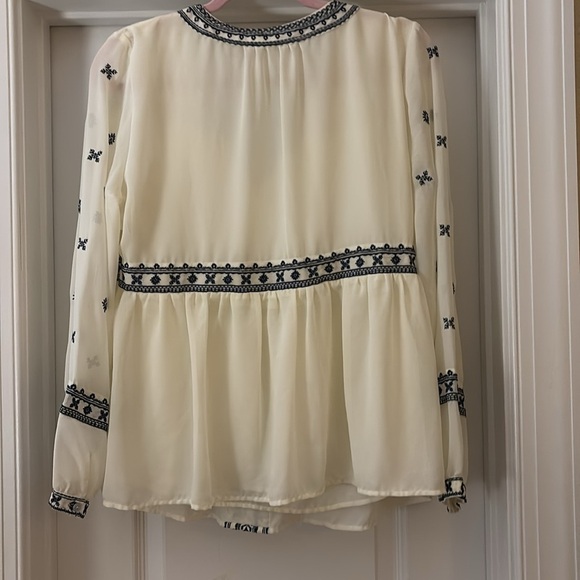 STELLA & DOT MAETTE SHEER BLOUSE SIZE M LINED NAVY EMBROIDERED  BUTTON LS - Picture 7 of 14